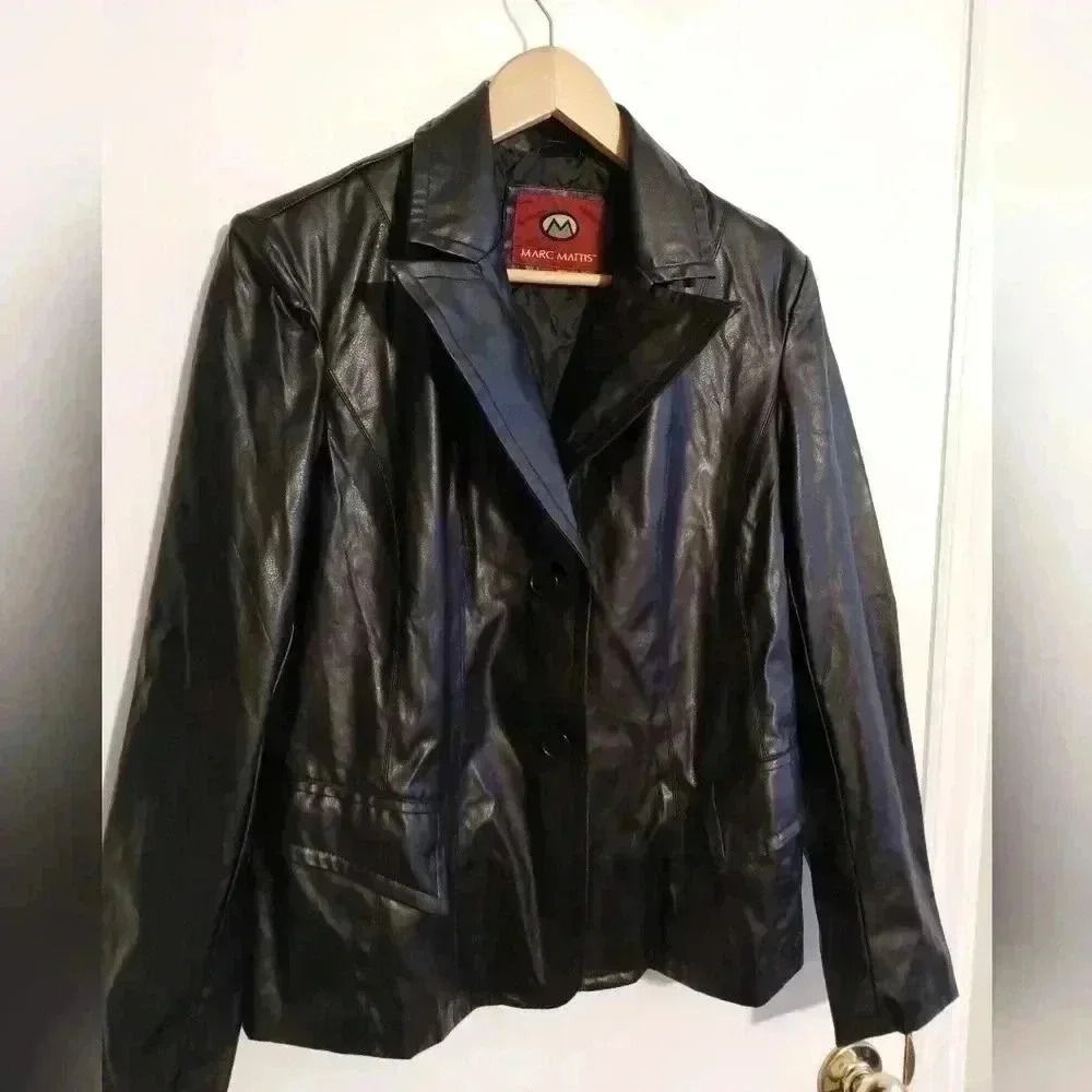 Marc Mattie Ladies Black Leather Jacket  Size Med